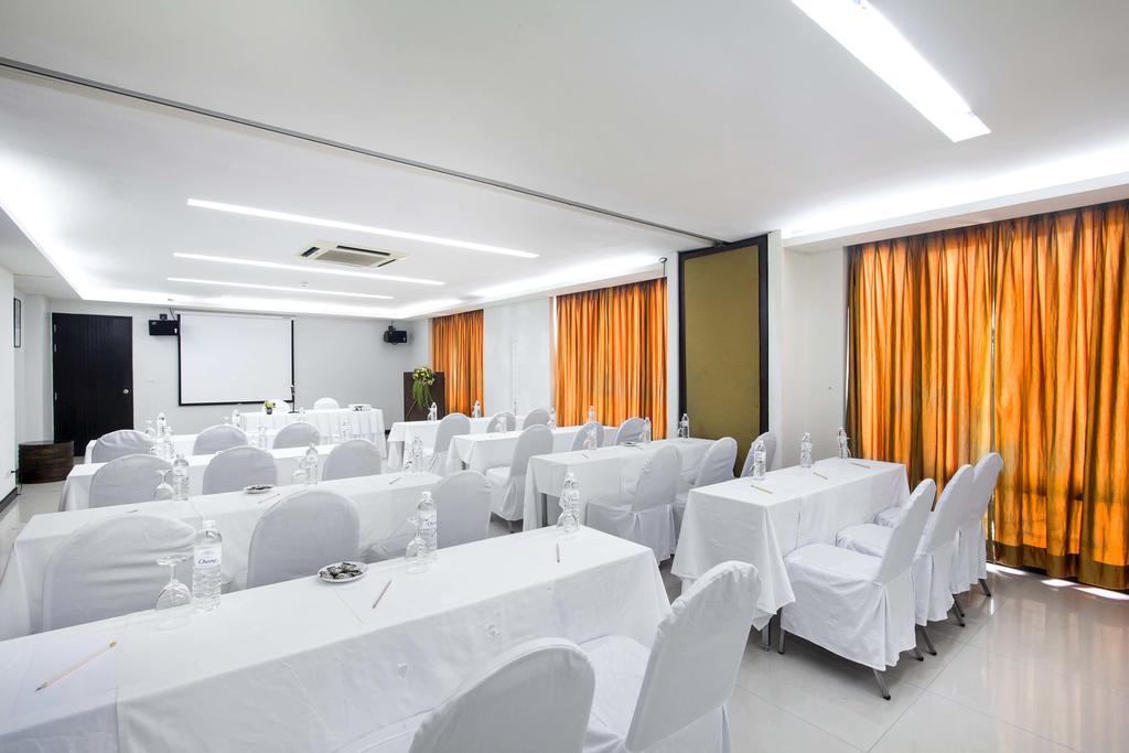 D Varee Mai Khao Beach Екстер'єр фото