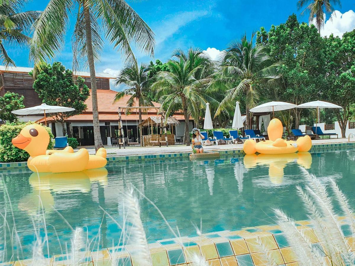 D Varee Mai Khao Beach Екстер'єр фото